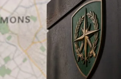 O stagiară canadiană a fost arestată la sediul NATO din Belgia sub acuzația de spionaj